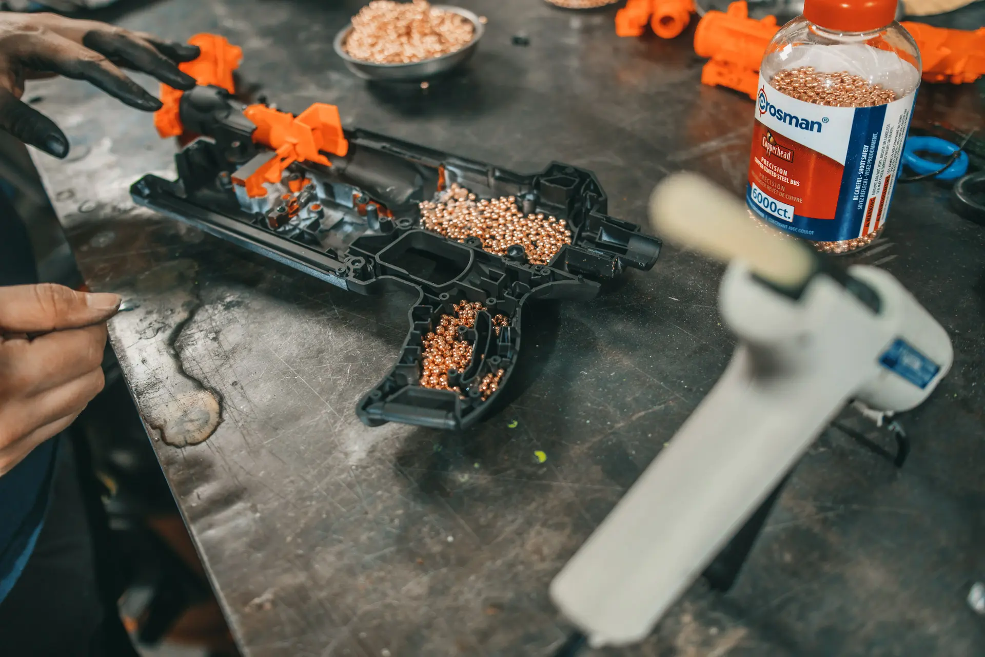 Loading the LABOR XII guns with beebees