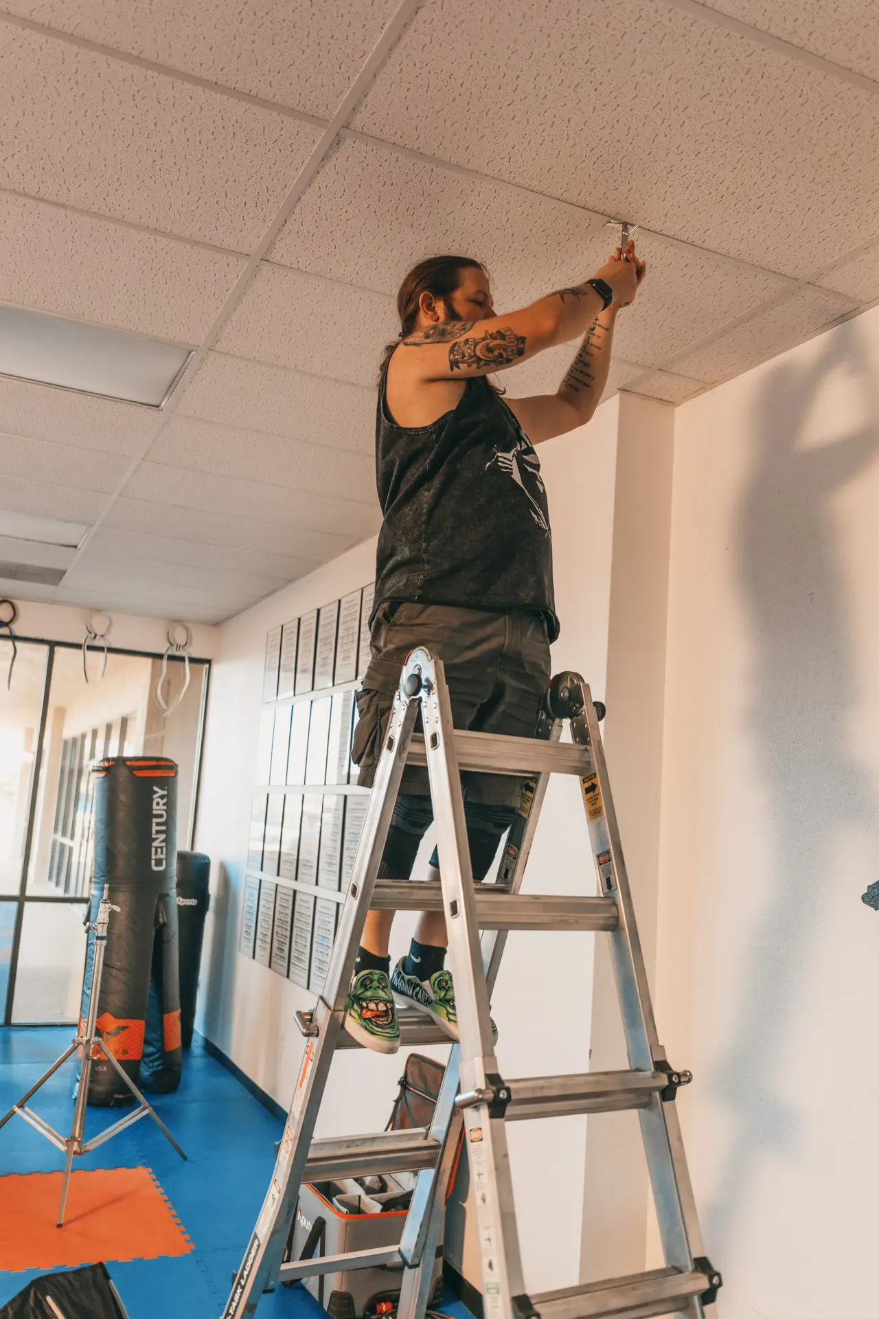 Ross hanging lights at WTK